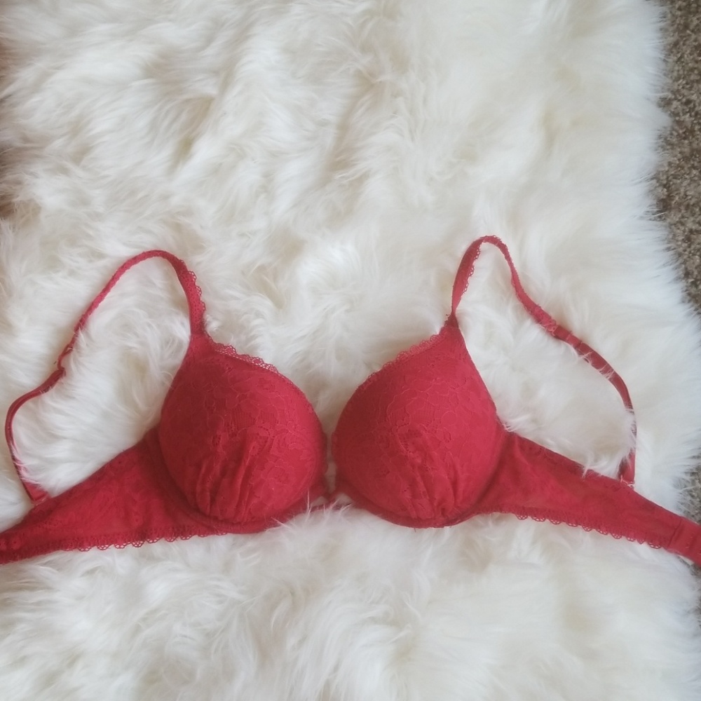 Victoria's secret Bombshell 32B Red
